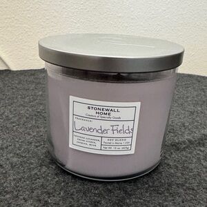 Lavender Fields Candle - Soft Purple